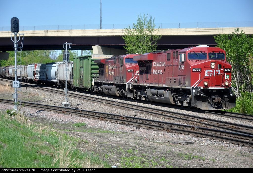 Manifest cruises east through Union